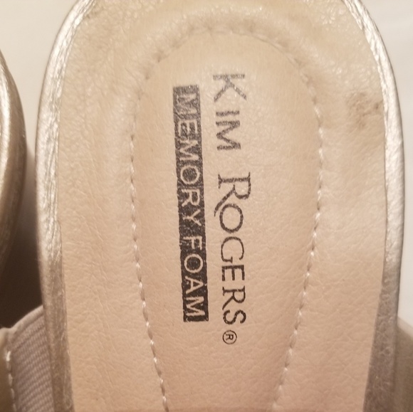 Kim Roger's memory foam shoes - Picture 3 of 5
